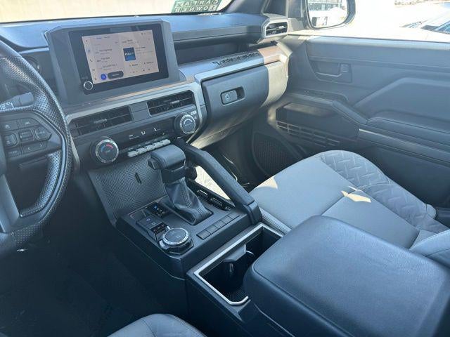 2024 Toyota Tacoma SR5 4WD
