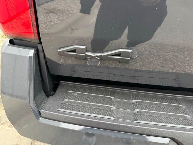 2024 Toyota Tacoma SR5 4WD