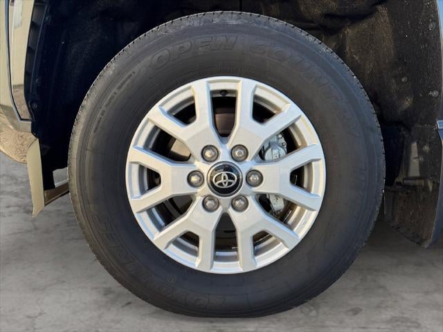 2025 Toyota Tacoma SR5 4WD