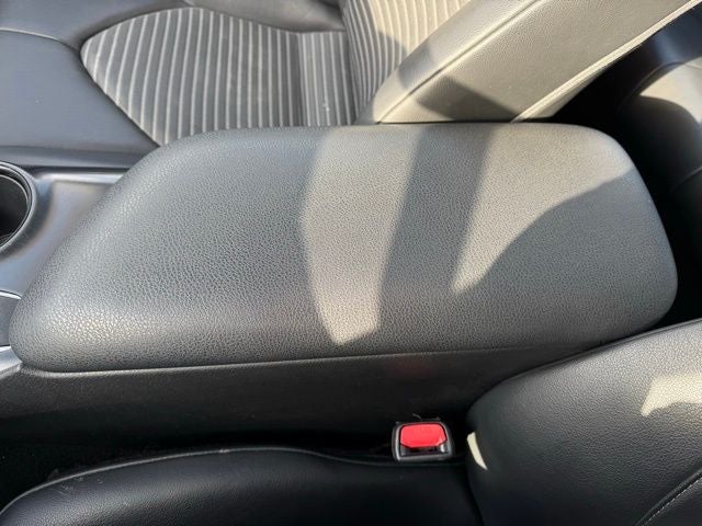 2018 Toyota Camry SE FWD
