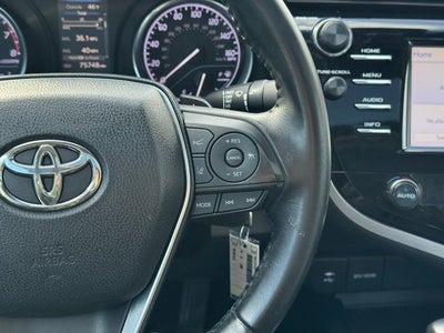 2018 Toyota Camry SE FWD
