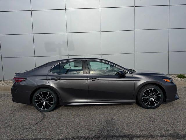 2018 Toyota Camry SE FWD