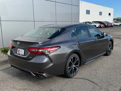 2018 Toyota Camry SE FWD