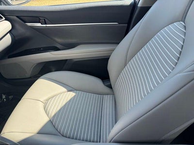 2019 Toyota Camry SE FWD