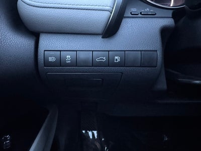 2018 Toyota Camry Hybrid LE FWD