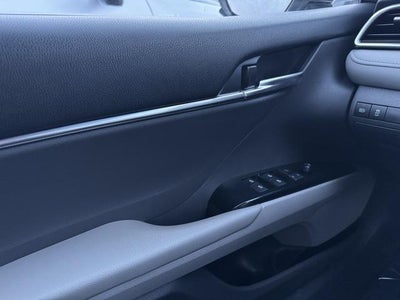 2018 Toyota Camry Hybrid LE FWD