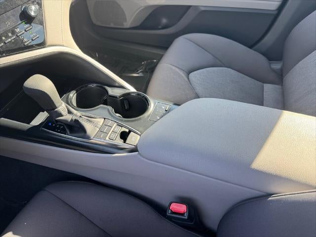 2019 Toyota Camry Hybrid LE FWD