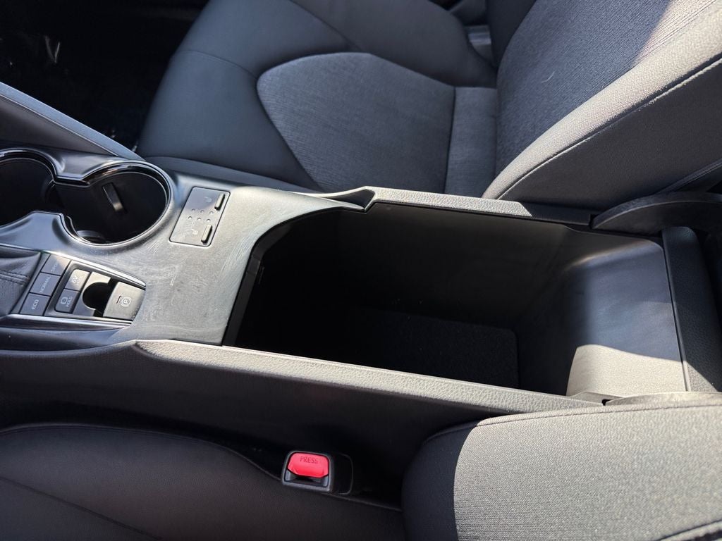 2019 Toyota Camry Hybrid LE FWD