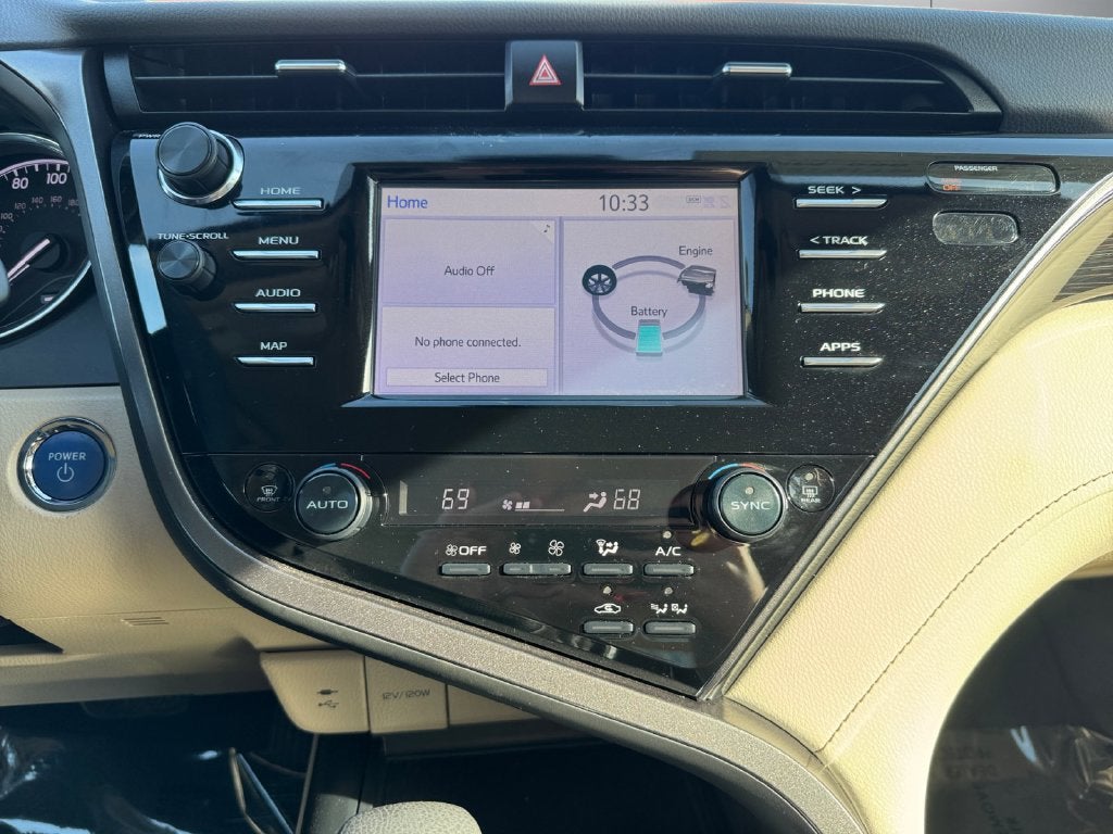 2019 Toyota Camry Hybrid LE FWD
