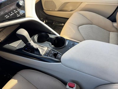 2019 Toyota Camry Hybrid LE FWD