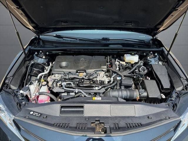 2019 Toyota Camry Hybrid LE FWD