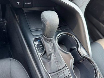 2019 Toyota Camry Hybrid LE FWD