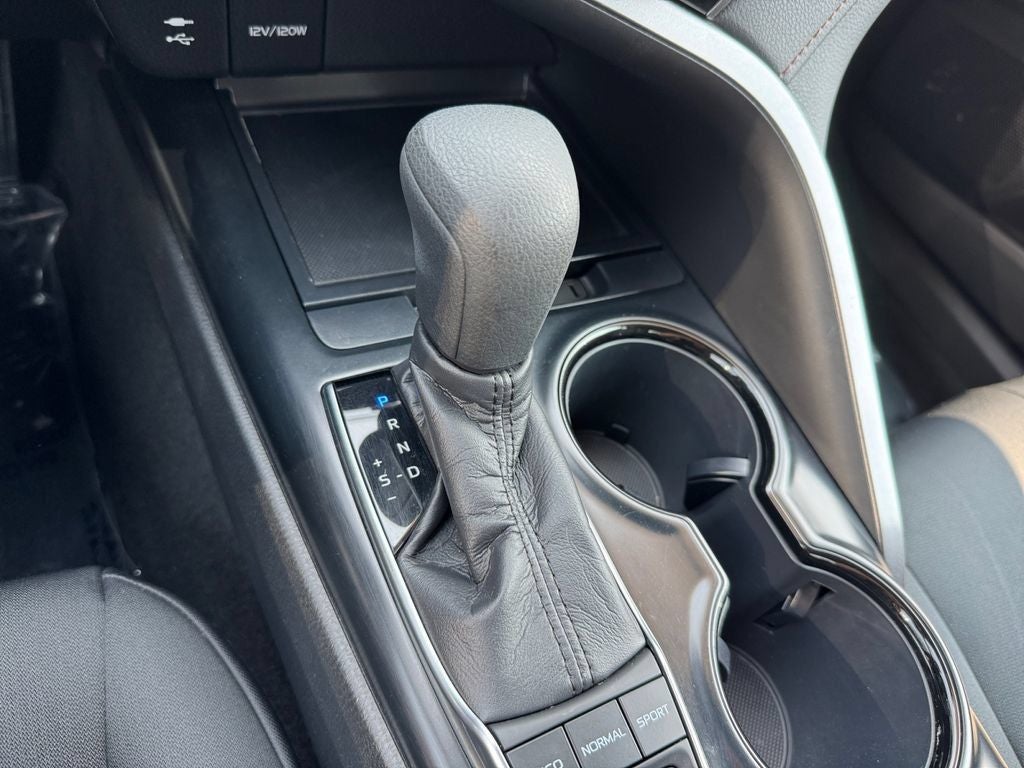 2019 Toyota Camry Hybrid LE FWD