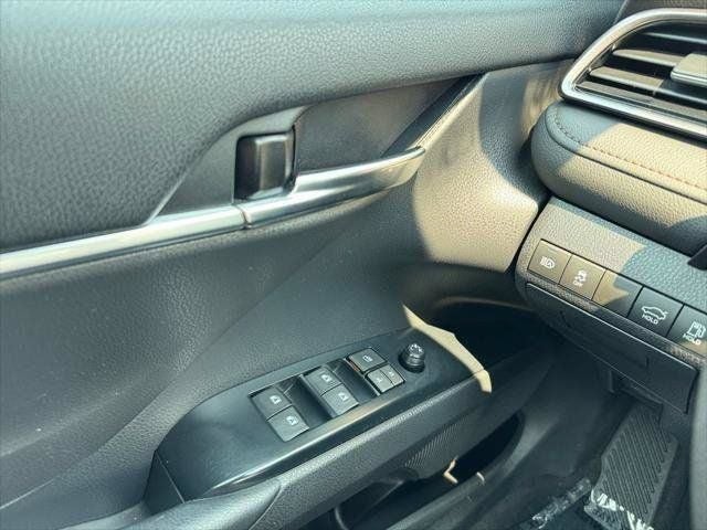 2019 Toyota Camry Hybrid LE FWD
