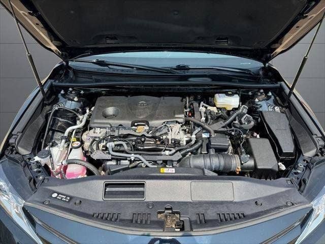 2019 Toyota Camry Hybrid LE FWD