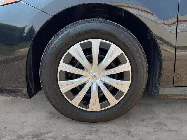 2019 Toyota Camry Hybrid LE FWD