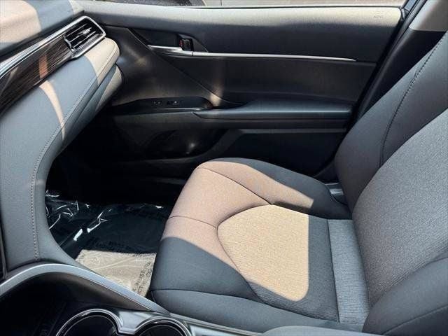 2019 Toyota Camry Hybrid LE FWD
