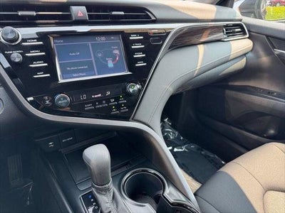 2019 Toyota Camry Hybrid LE FWD