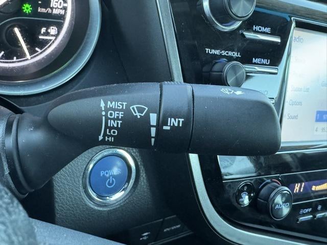 2018 Toyota Camry Hybrid LE FWD