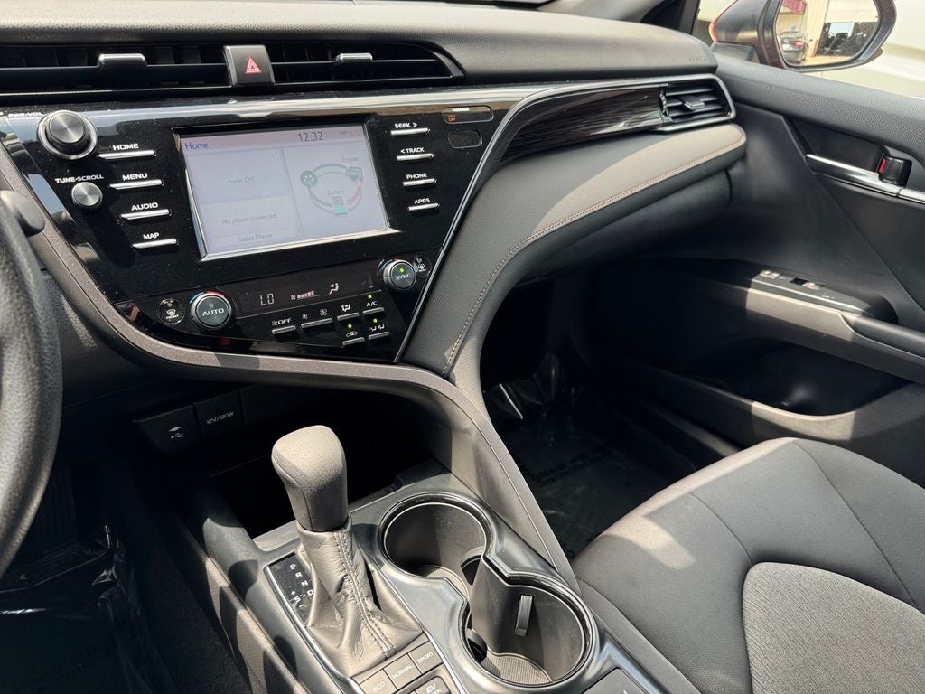2019 Toyota Camry Hybrid LE FWD
