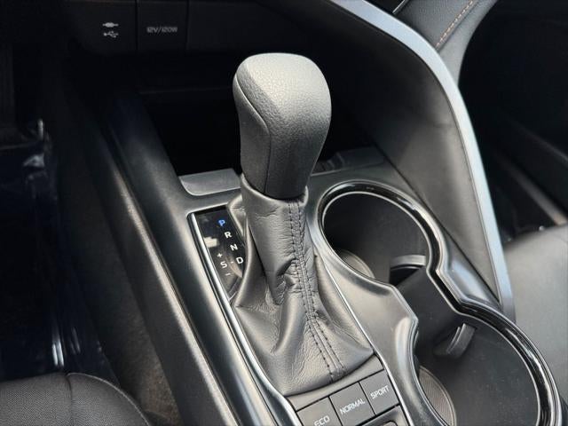 2019 Toyota Camry Hybrid LE FWD