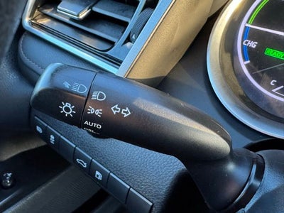 2018 Toyota Camry Hybrid LE FWD