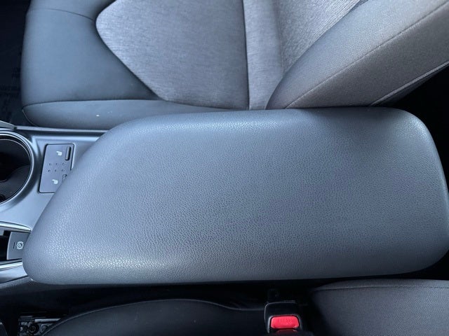 2018 Toyota Camry Hybrid LE FWD