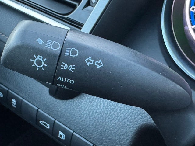 2018 Toyota Camry Hybrid LE FWD