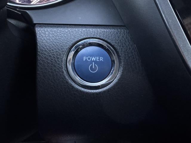 2018 Toyota Camry Hybrid LE FWD
