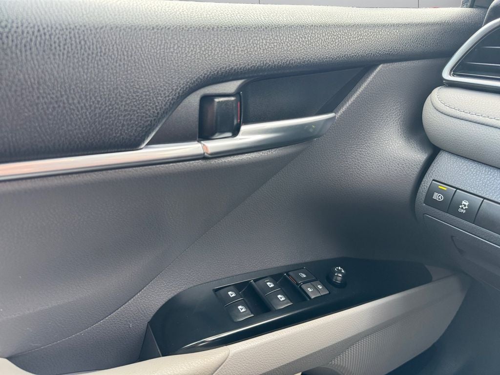 2019 Toyota Camry Hybrid LE FWD