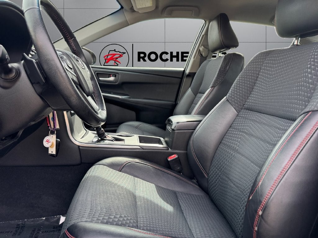 2015 Toyota Camry SE FWD