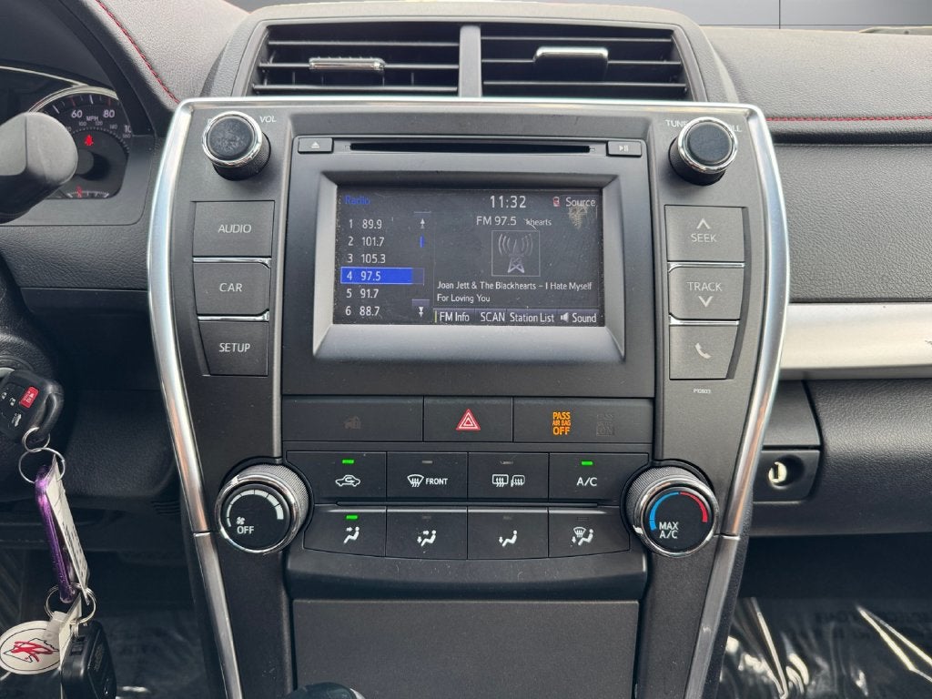 2015 Toyota Camry SE FWD
