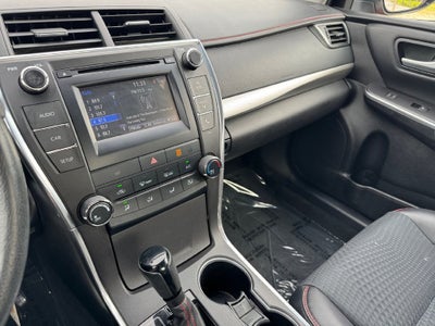 2015 Toyota Camry SE FWD