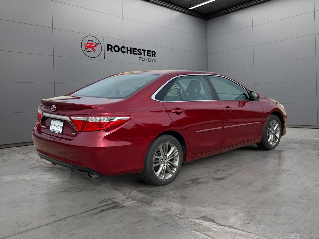 2015 Toyota Camry SE FWD