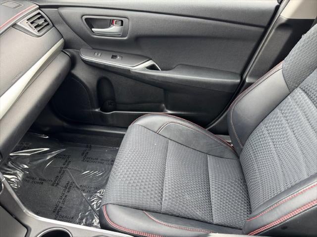 2015 Toyota Camry SE FWD