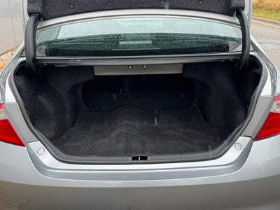 2016 Toyota Camry SE FWD