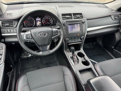2016 Toyota Camry SE FWD
