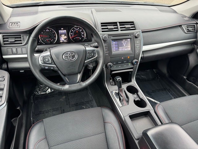 2016 Toyota Camry SE FWD