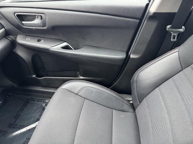 2016 Toyota Camry SE FWD