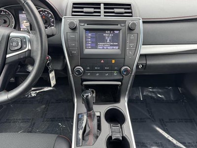 2016 Toyota Camry SE FWD