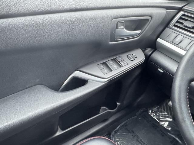 2016 Toyota Camry SE FWD