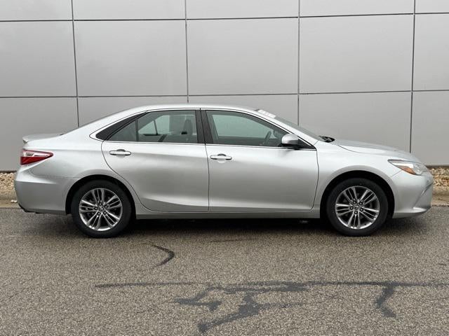 2016 Toyota Camry SE FWD