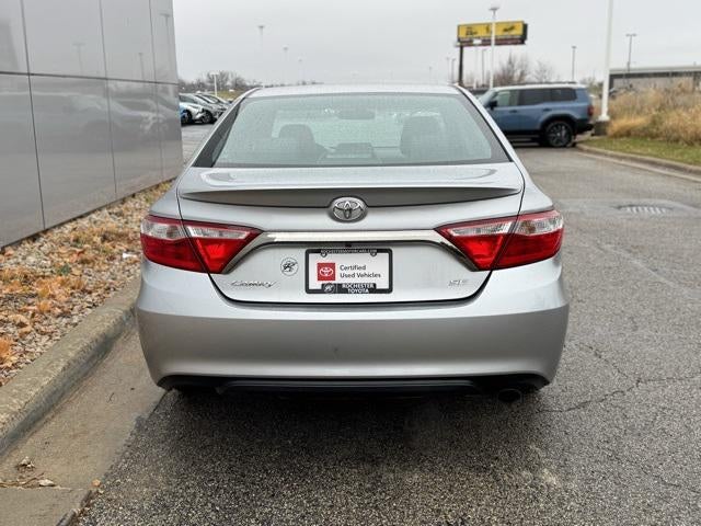 2016 Toyota Camry SE FWD