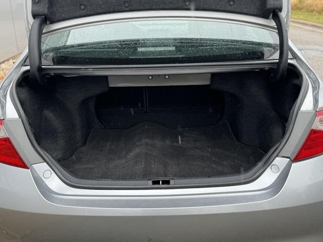 2016 Toyota Camry SE FWD