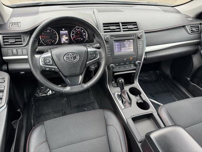 2016 Toyota Camry SE FWD