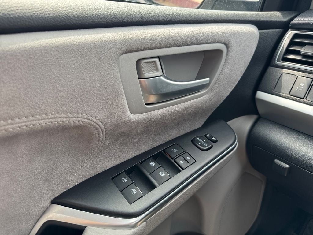 2017 Toyota Camry XSE FWD