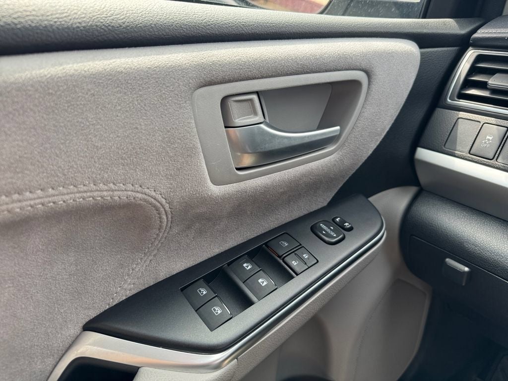 2017 Toyota Camry XSE FWD