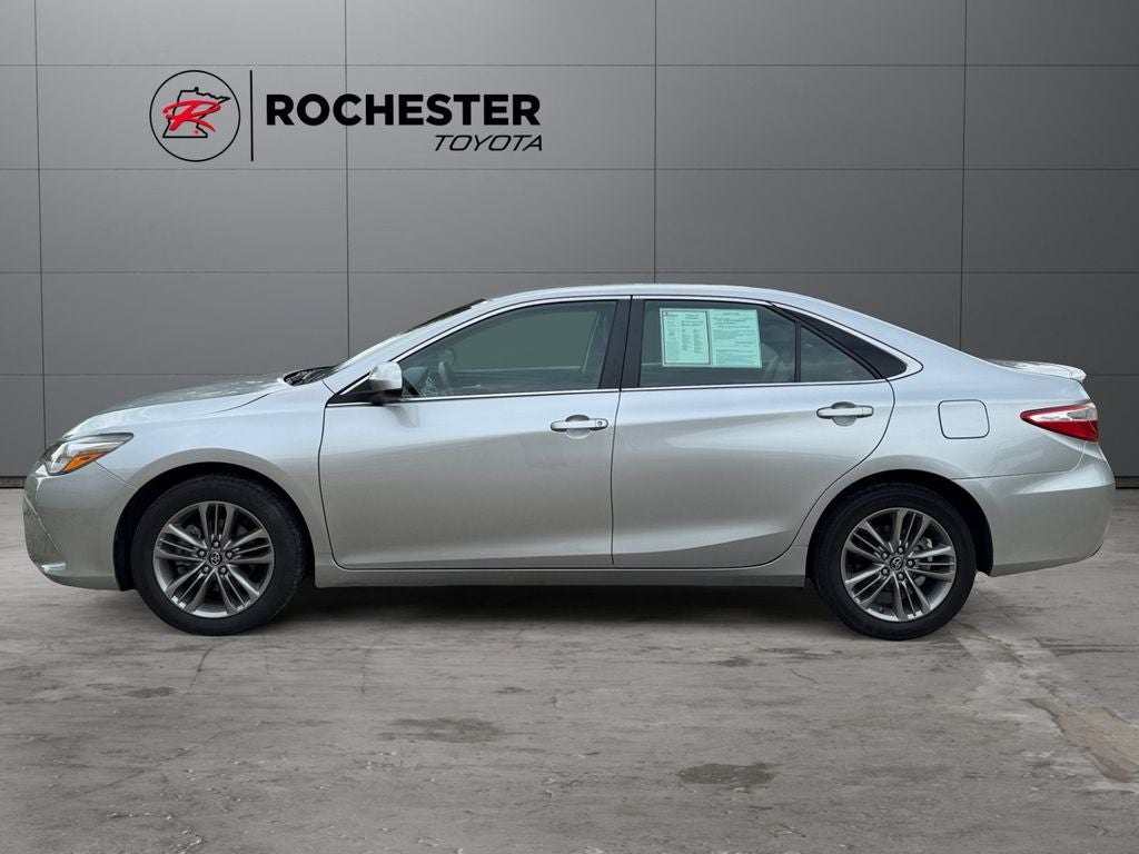 2017 Toyota Camry SE FWD