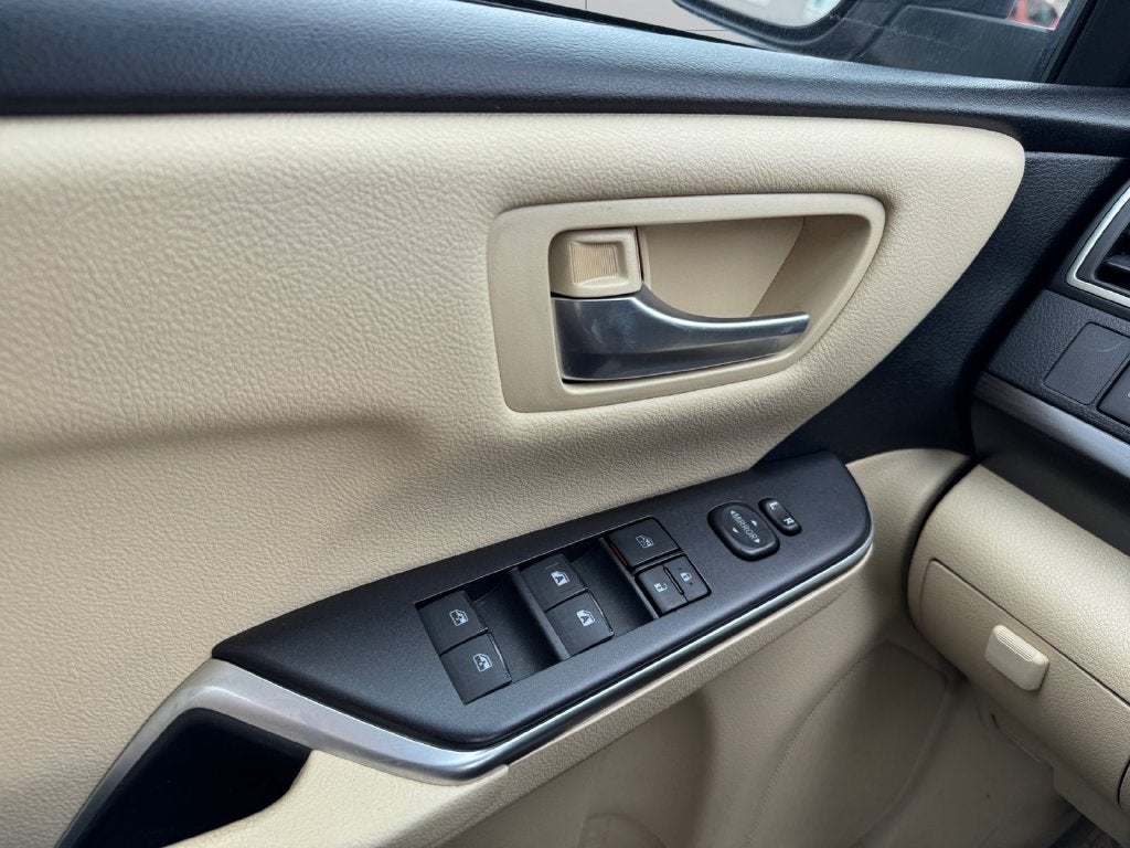 2017 Toyota Camry LE FWD