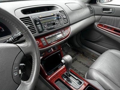 2005 Toyota Camry XLE FWD